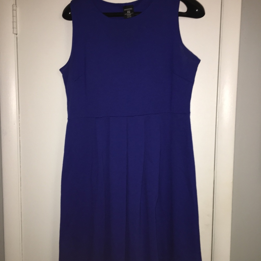 Blue sleeveless dress